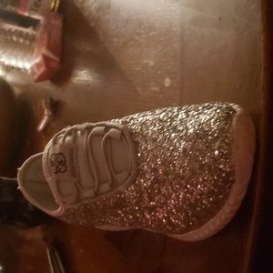 daisy Fuentes glitter athletic shoes.